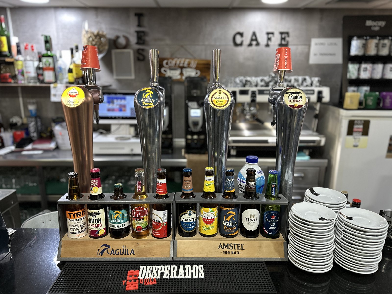 Comida casera en la barra